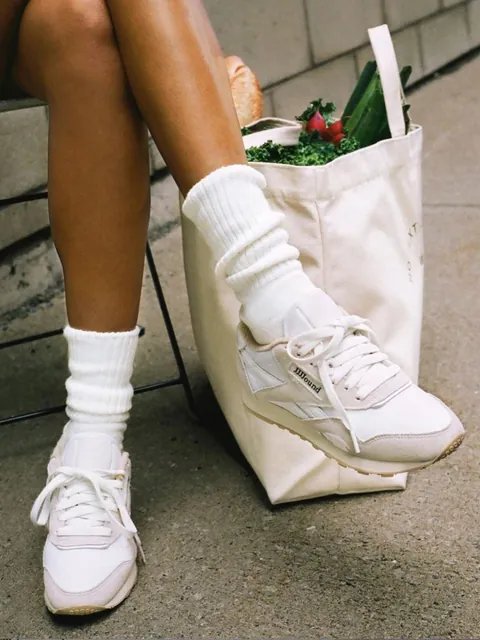 Streetwear AI foot art